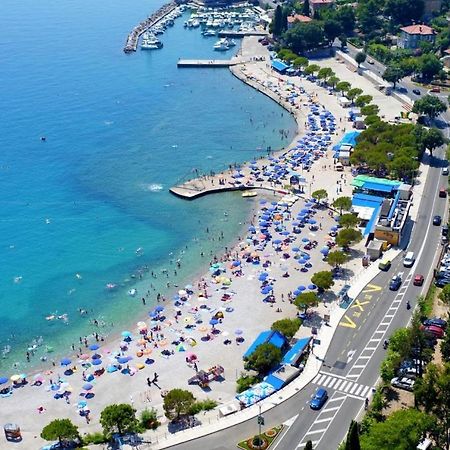Apartments Skorup Ičići Eksteriør billede